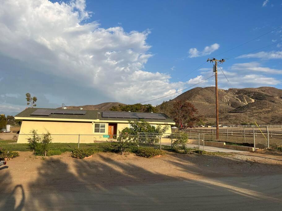 Peaceful & Cozy 3 Bedroom Ranch-Home W/Fireplace Hemet Exteriér fotografie