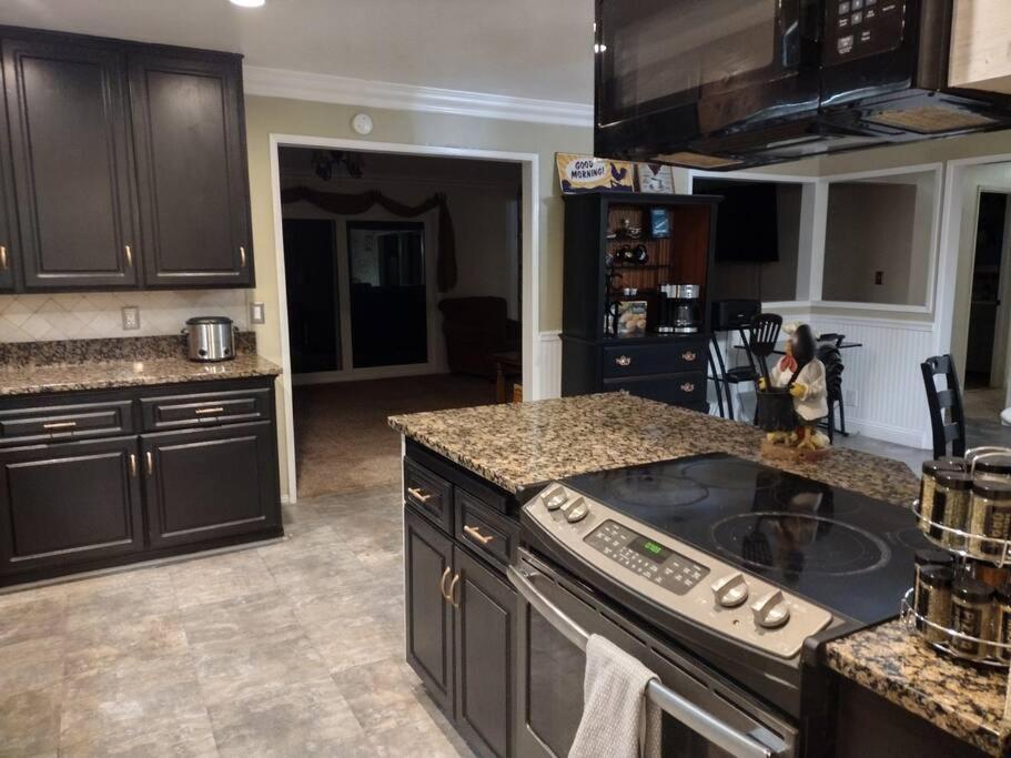 Peaceful & Cozy 3 Bedroom Ranch-Home W/Fireplace Hemet Exteriér fotografie