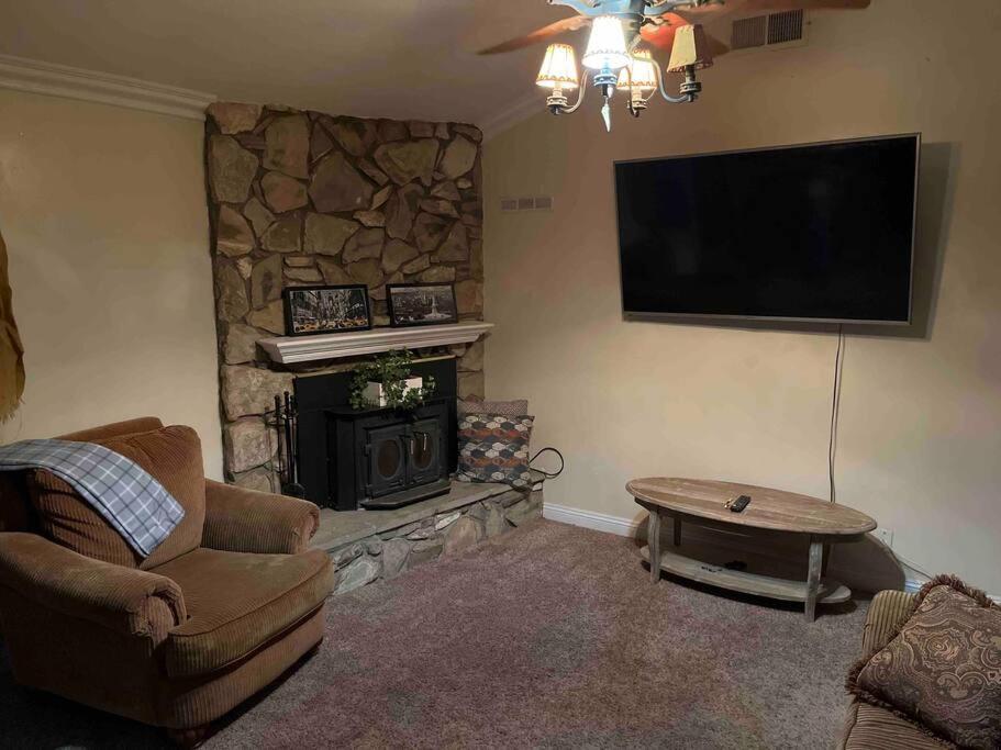 Peaceful & Cozy 3 Bedroom Ranch-Home W/Fireplace Hemet Exteriér fotografie